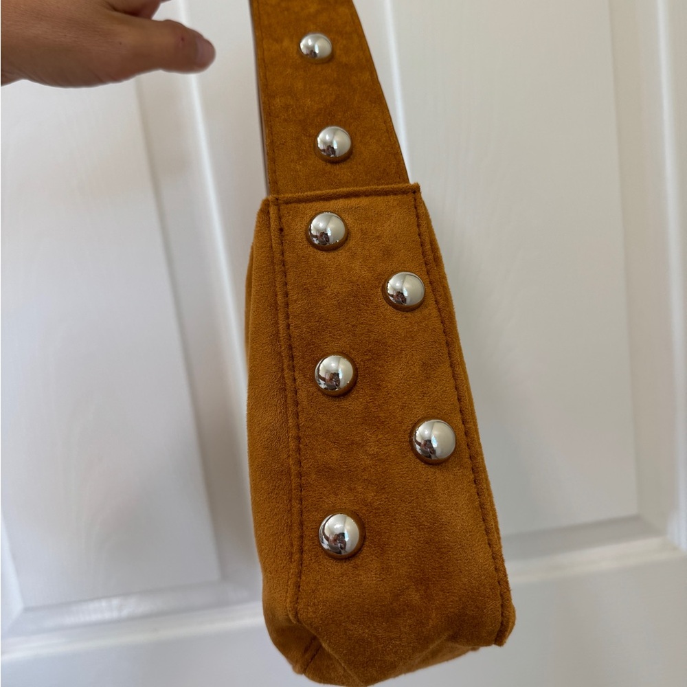 Universal Thread Tan Shoulder Bag with Silver Studs - Picture 3 of 4